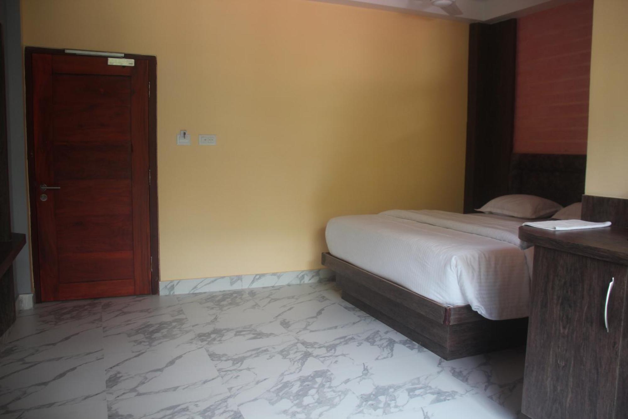 Hotel Serene Palace ميناء بلير المظهر الخارجي الصورة