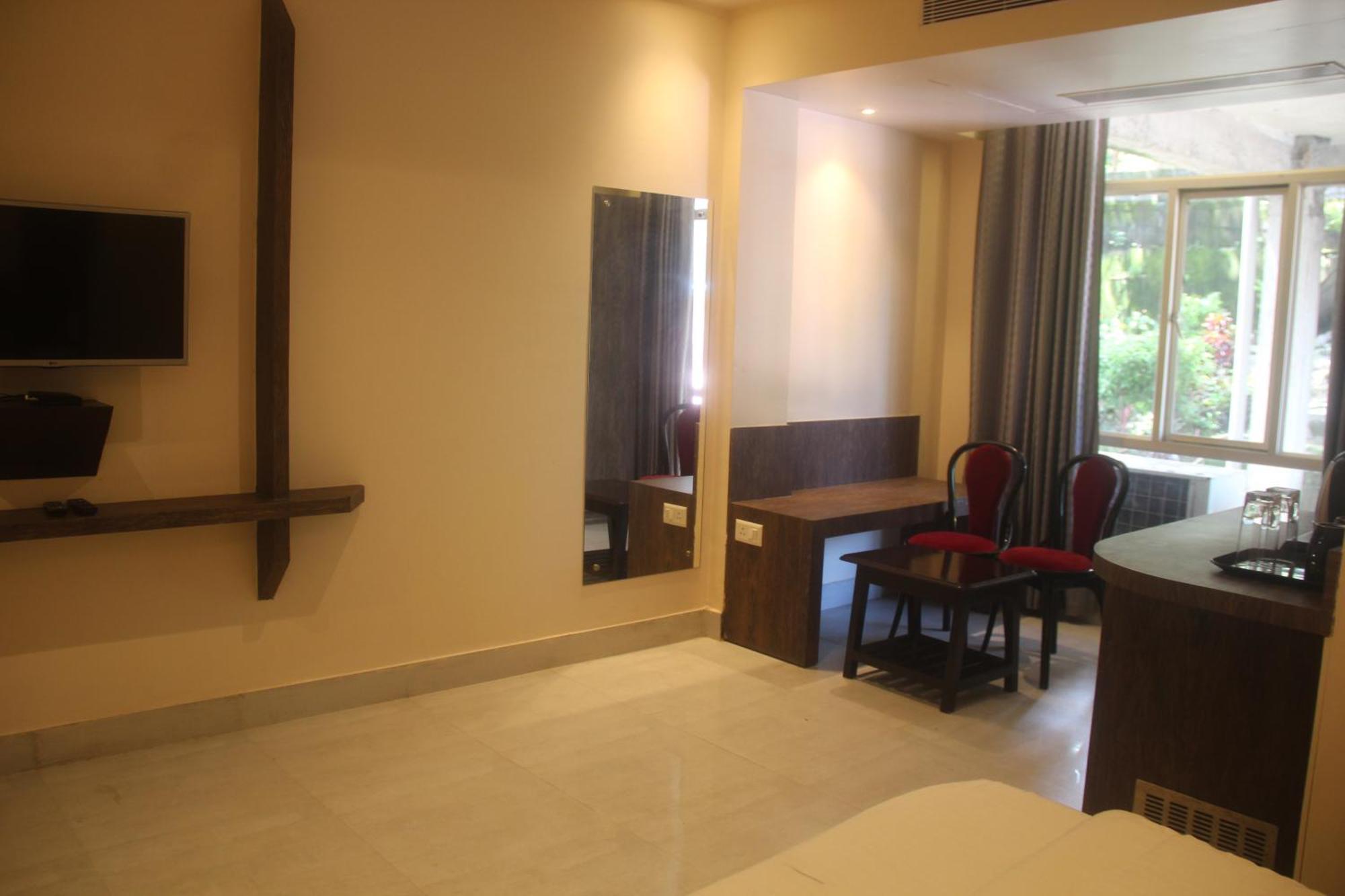 Hotel Serene Palace ميناء بلير المظهر الخارجي الصورة