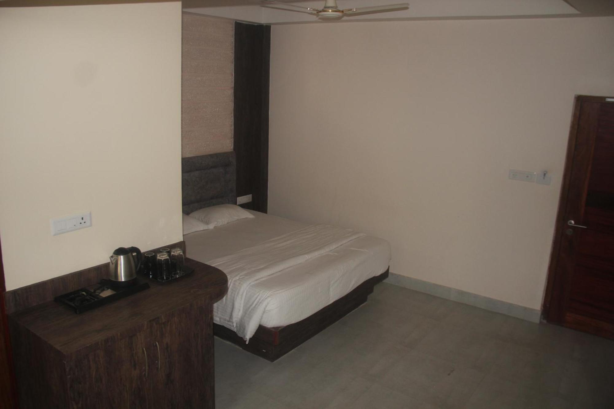 Hotel Serene Palace ميناء بلير المظهر الخارجي الصورة