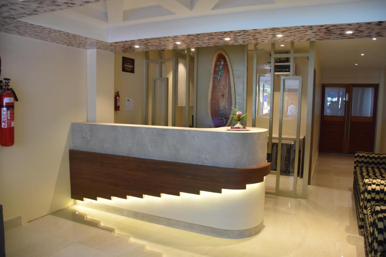Hotel Serene Palace ميناء بلير المظهر الخارجي الصورة